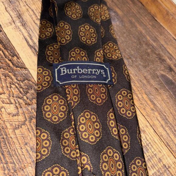 Burberry’s of London Tie, silk, Classic Black, FREE SHIP - Picture 2 of 4